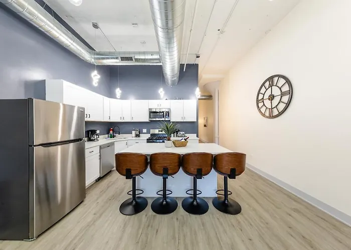 Michigan 6br Luxury Loft - South Loop Apartment